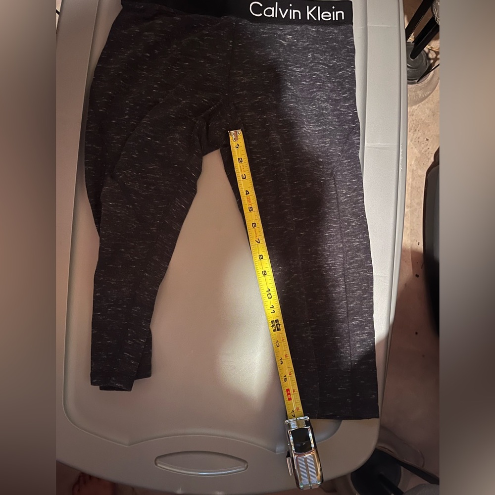 Calvin Klein Capri Leggings - Picture 6 of 7